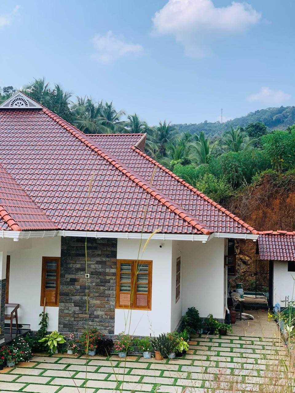 Featured Thatch